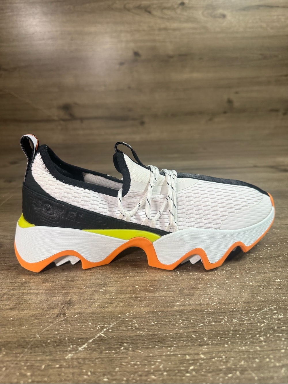 SOREL Kinetic Impact Lace Womens 9 White Black Orange Neon Chunky Sneakers